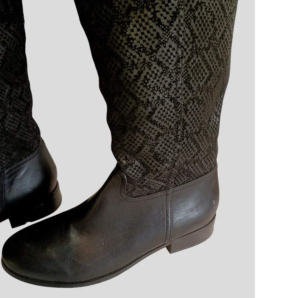 Trotters Black Snakeskin Textured Tall‎ Riding Boots Side Zip Buckle 10.5M